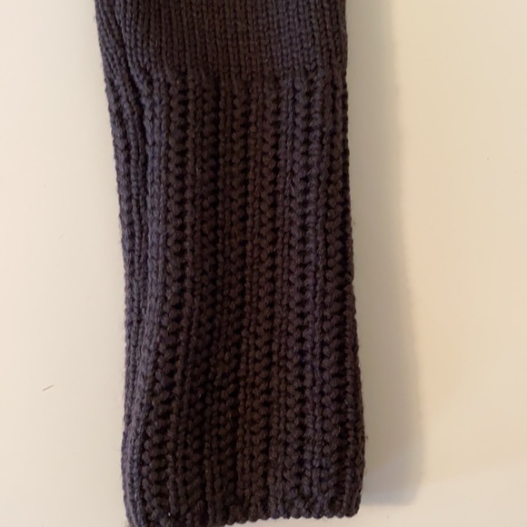 Elie Tahari 100% Merino wool cardigan - Picture 6 of 9